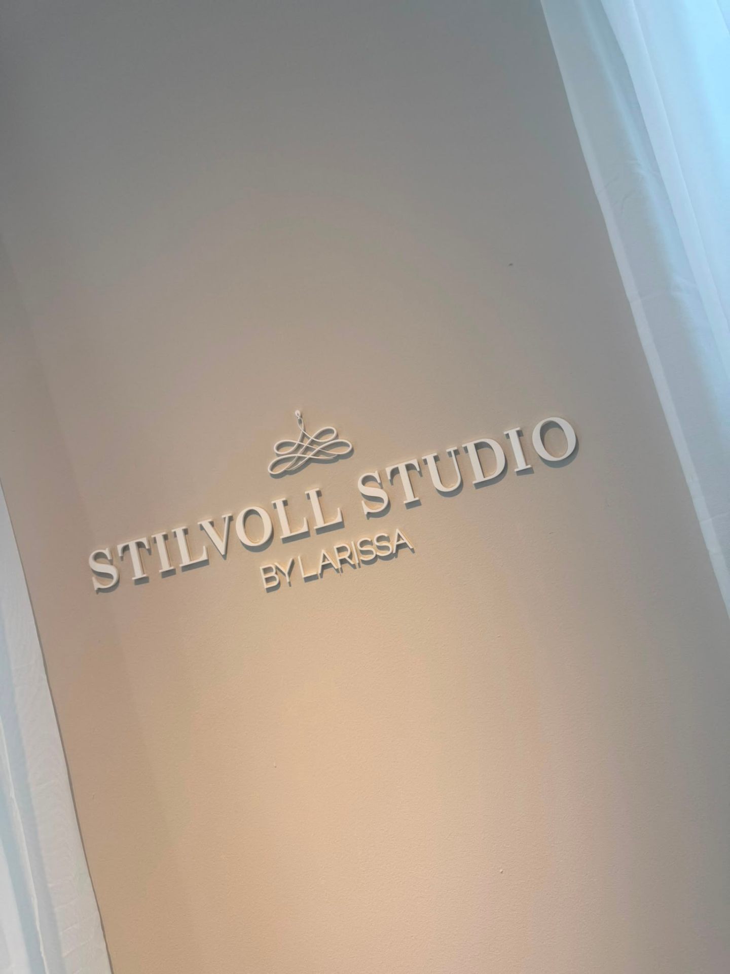 Stilvoll Studio Schriftzug